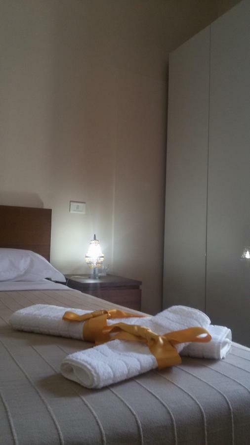 Guest House Le Ginestre Dell'Etna Belpasso Bagian luar foto