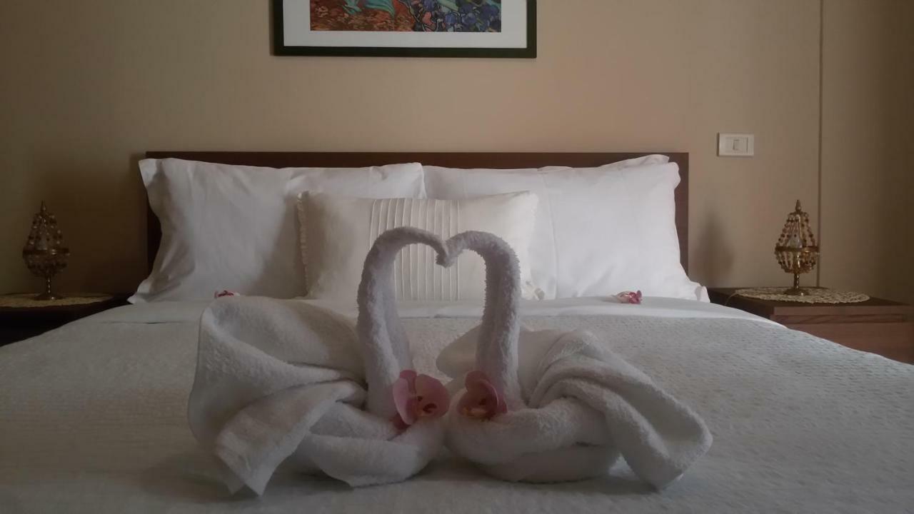 Guest House Le Ginestre Dell'Etna Belpasso Bagian luar foto