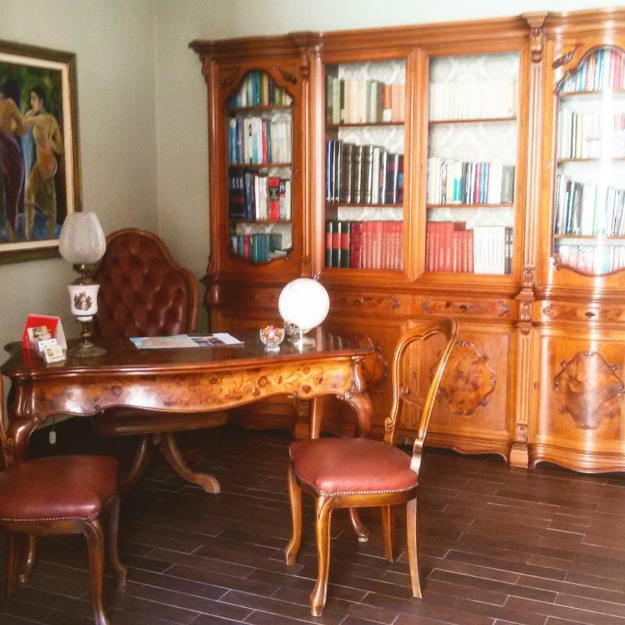 Guest House Le Ginestre Dell'Etna Belpasso Bagian luar foto